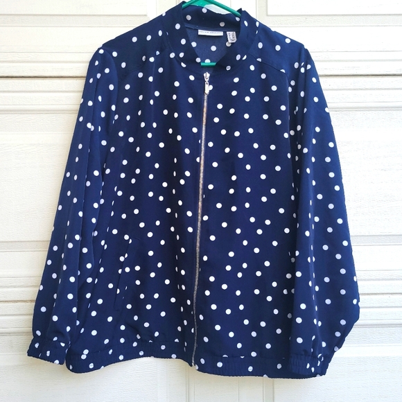 Susan Graver Jackets & Blazers - Susan Graver light jacket. Good cool summers and travel.